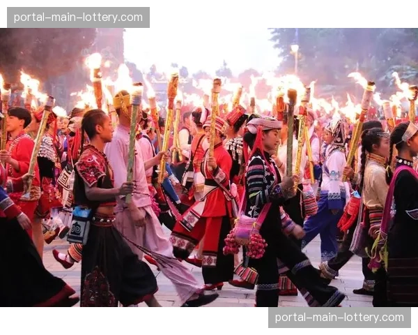 曲靖陆良打鼓村民族摔跤牛王争霸赛每日吸引超2000游客